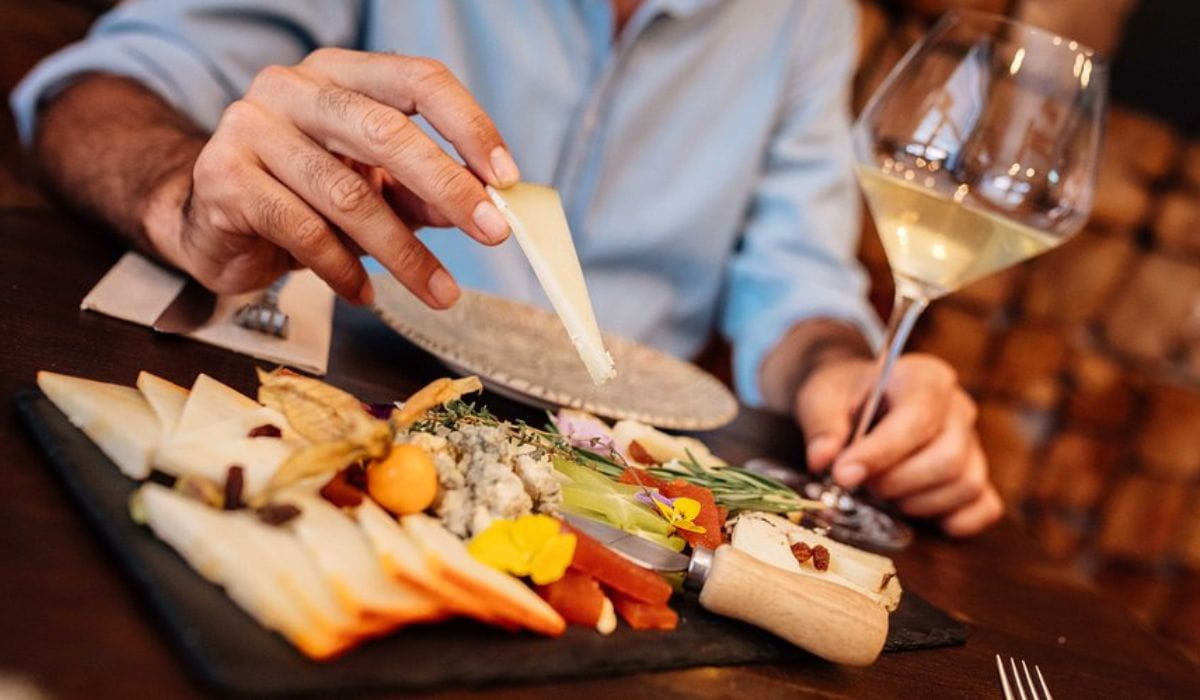tabla de quesos de Anyway Winebar